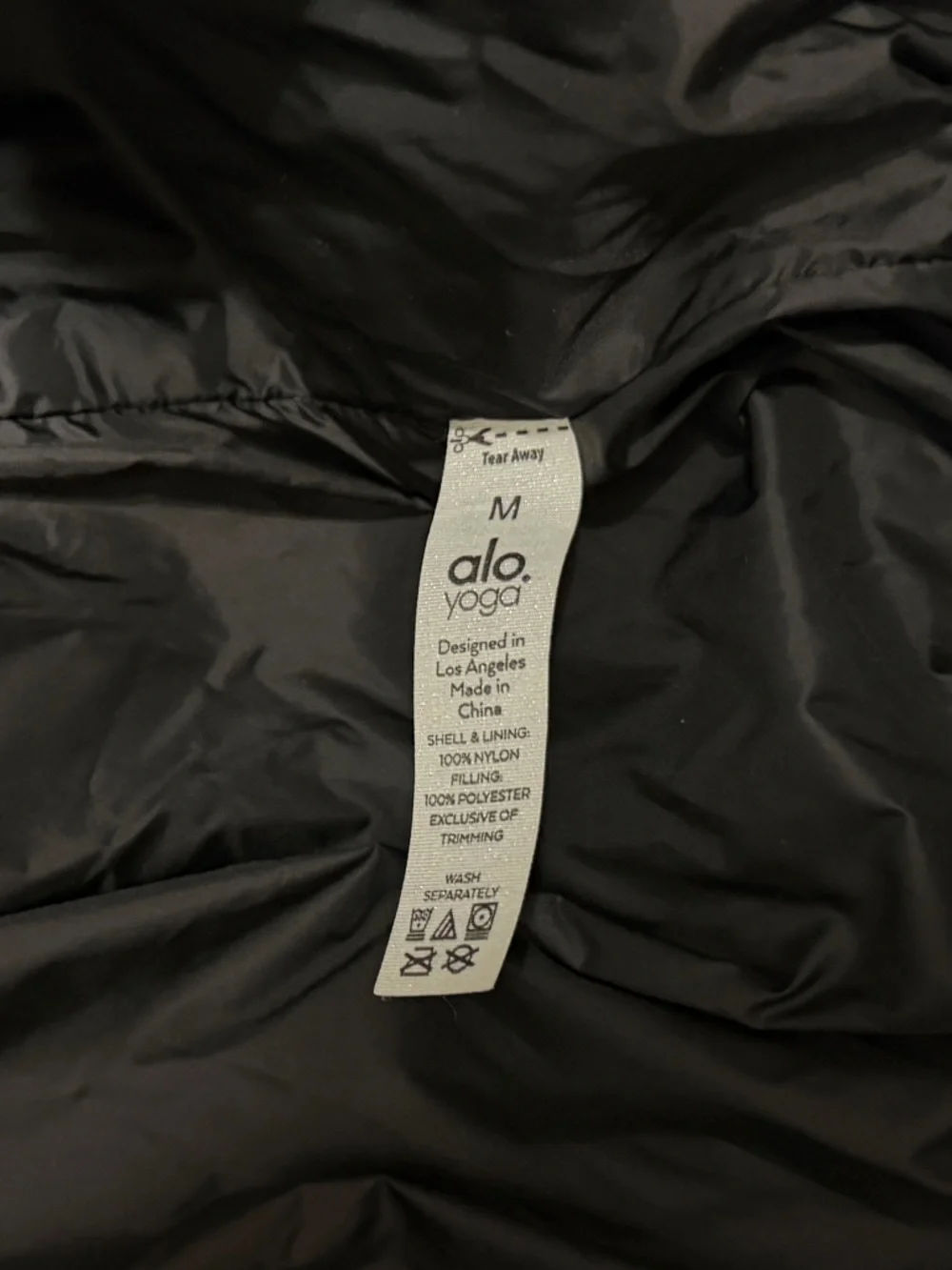 LIKE NEW ALO Aspen Love Puffer Jacket Black Size Medium Crop Zip - Picture 5 of 9